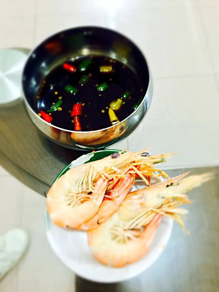 Boiled prawn with soy chili sauce|wu lan lieさん