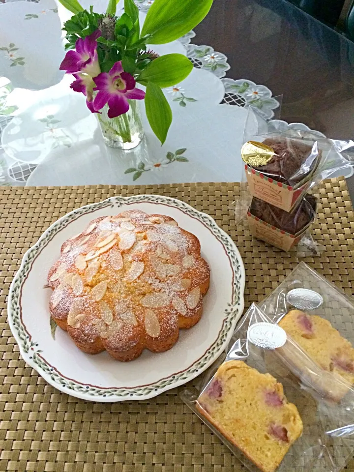 母の日のTEATIME♡アーモンドケーキ|まぁちゃんさん