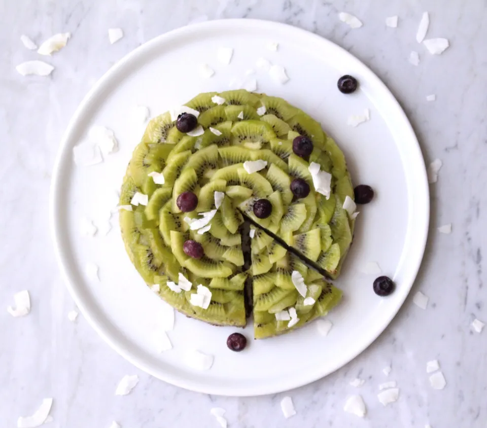 kiwi and coconuts low sugar tart キウイとココナッツの低糖質焼かないダイエットタルト|Yukiko Matsudaさん