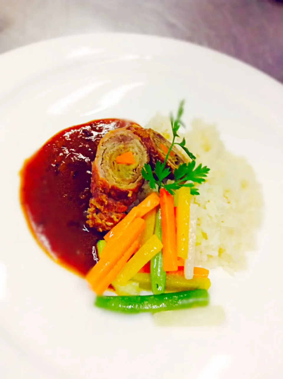 Beef roulade served with buttered vegetables and rice pilaf|Ferd'zさん