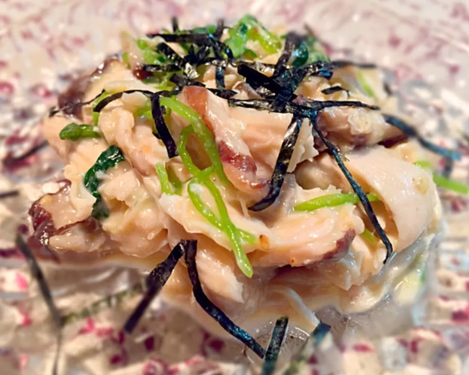 蒸し鶏とミツバと椎茸の辛子酢味噌ゴマ和え♡|まるちゃんさん