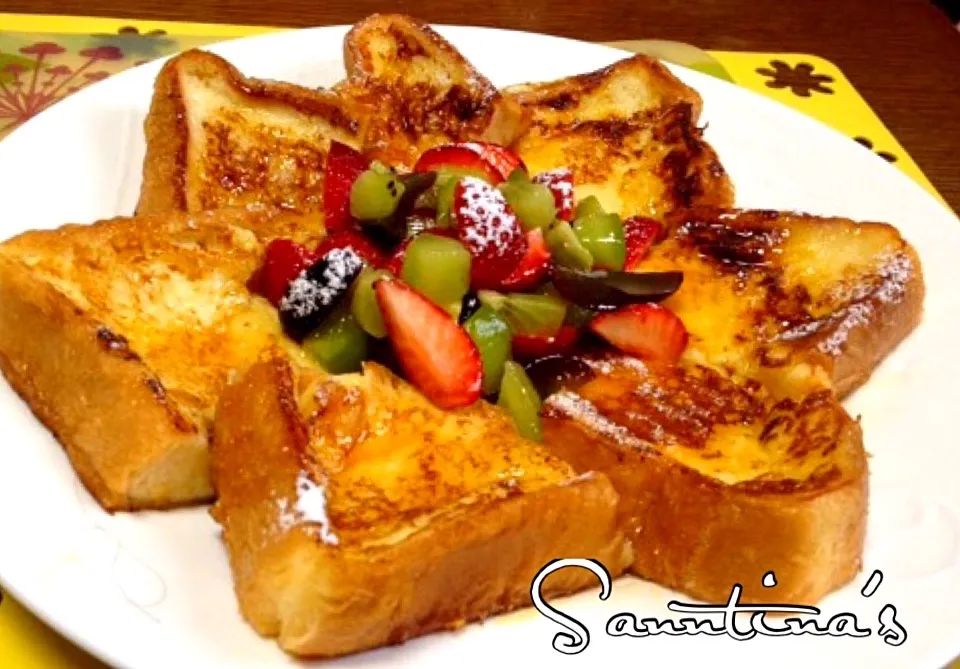 Snapdishの料理写真:✨🍞FRENCH TOAST & fruits for breakfast😋フレンチトーストfor 朝ごはん☕️✨|🌺Sanntina🌺さん