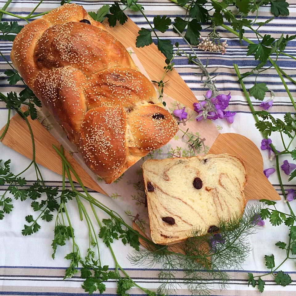 cinnamon raisin bread*|⋆͛*͛wandering.cat⋆͛*͛さん