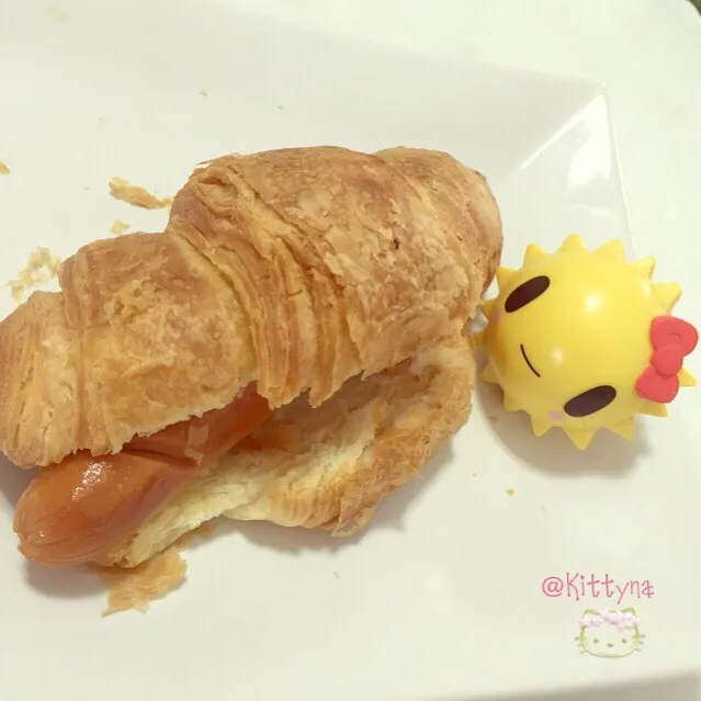 Snapdishの料理写真:☕️Croissant Hotdog🍞|🎀Kittyna🌸さん