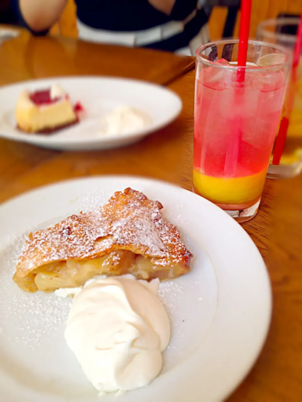 Apple pie & Pink lemonade@Bubby's 🍎✨🍋|K.Sさん