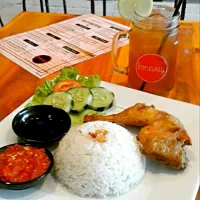 ayam goreng oneway #kedaioneway|sukaantarayasaさん