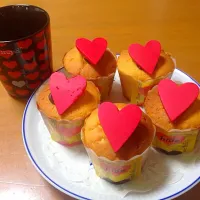 Snapdishの料理写真:hideちゃんのイエローハートをイメージしたつもりカップケーキ。|S=H=Oさん