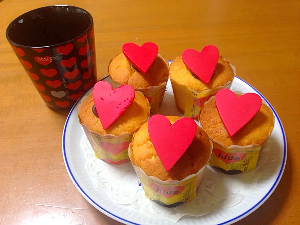 Snapdishの料理写真:hideちゃんのイエローハートをイメージしたつもりカップケーキ。|S=H=Oさん