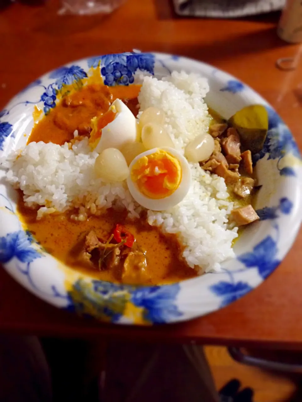 Snapdishの料理写真:いなばのチキンとタイカレー、レッド、グリーン、インドカレー|Kunisanoさん