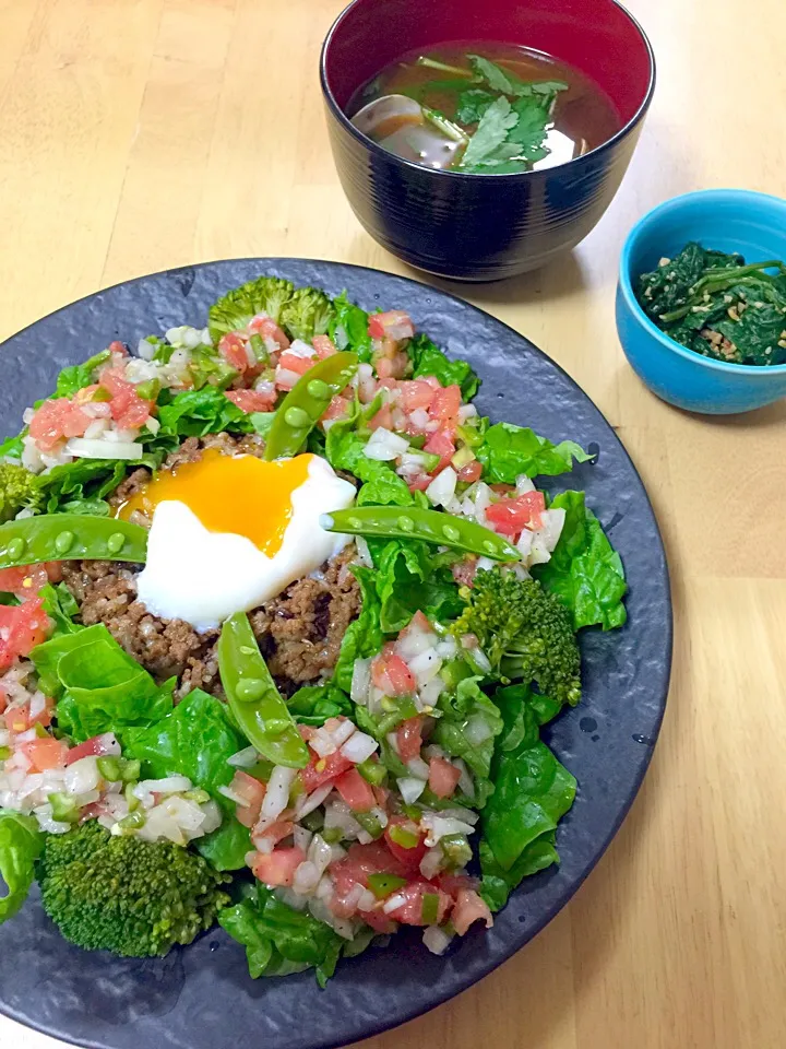 タコライス、アサリのお味噌法蓮草のピーナッツ和え|Chie Hayashiさん