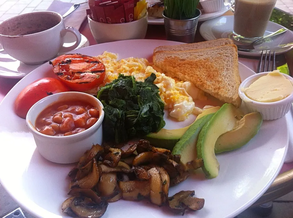 Vegetarian breakfast!  Huge :)|🍓Jolejo🍓さん