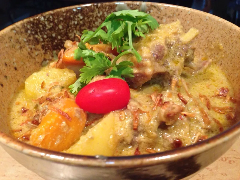 Spicy Ribs in Creamy Cashew Gravy.|Joha Hassanさん