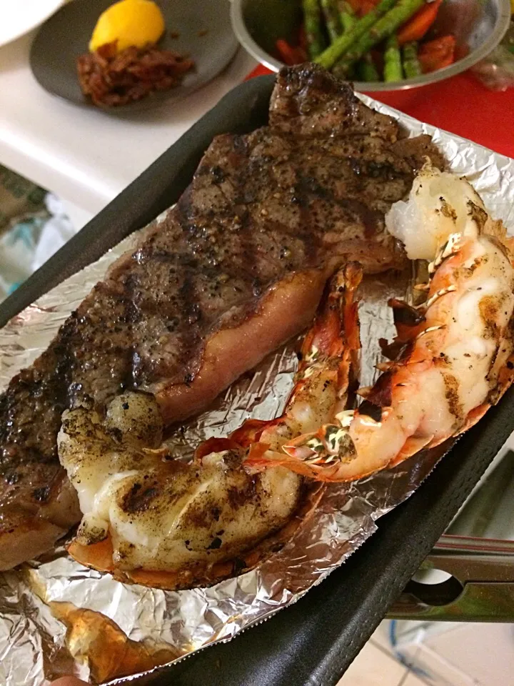 Strip Loin and Lobster Tails fresh off the grill|Milka Papricaさん