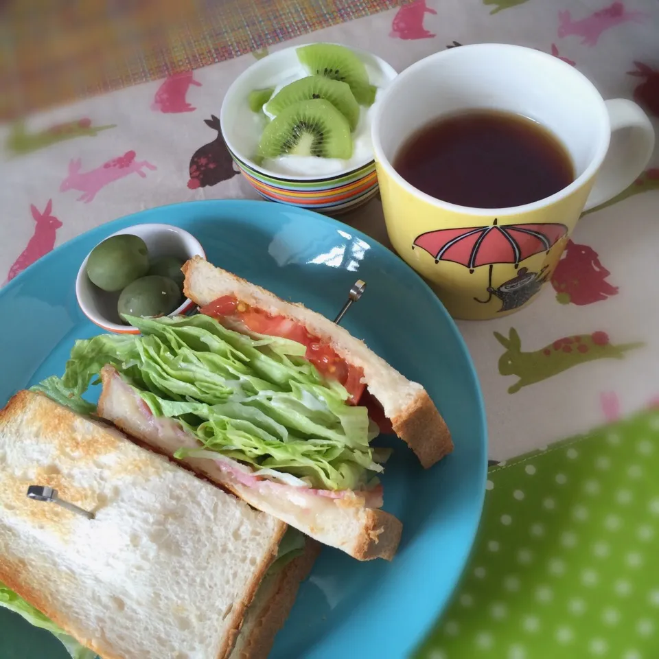 今日の朝ごはん|ぺんぎんさん