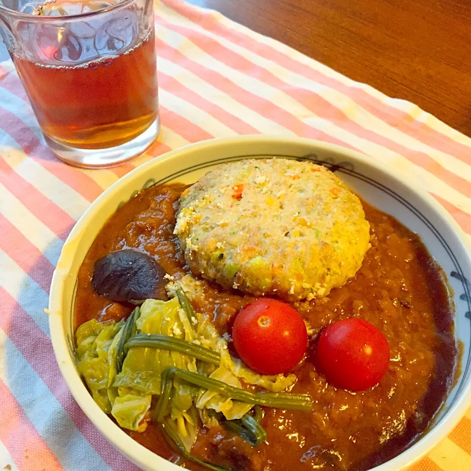 おからごはんカレー、豆腐バーグと温野菜乗せて|mari miyabeさん