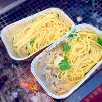 Snapdishの料理写真:BBQでアヒージョ！〆にパスタ‼︎|ire3270さん