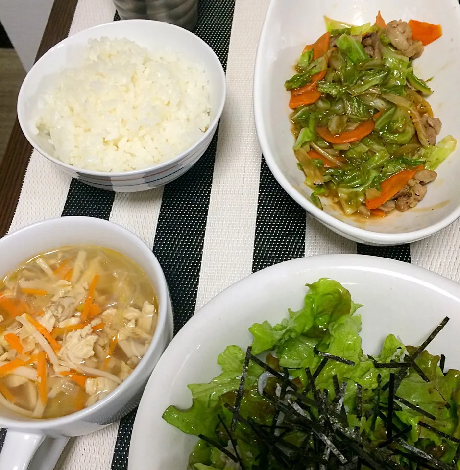 酸辣湯、キャベツと豚肉の炒め物、しらすサラダ|taeminさん