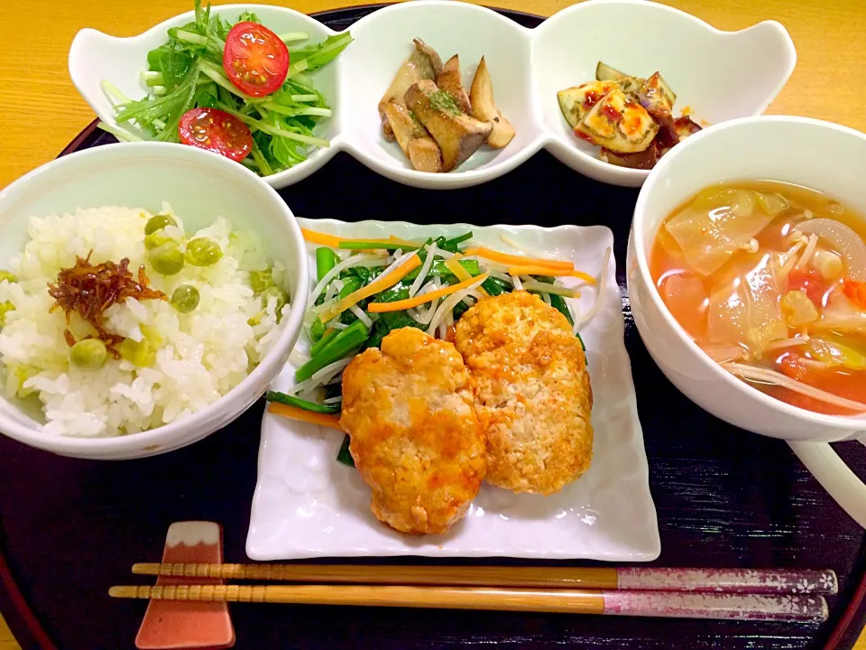 Snapdishの料理写真:豆腐鶏団子の甘酢煮、豆ご飯、ナスのコチュジャンソース、エリンギのバター醤油炒め、水菜サラダ|nasumさん