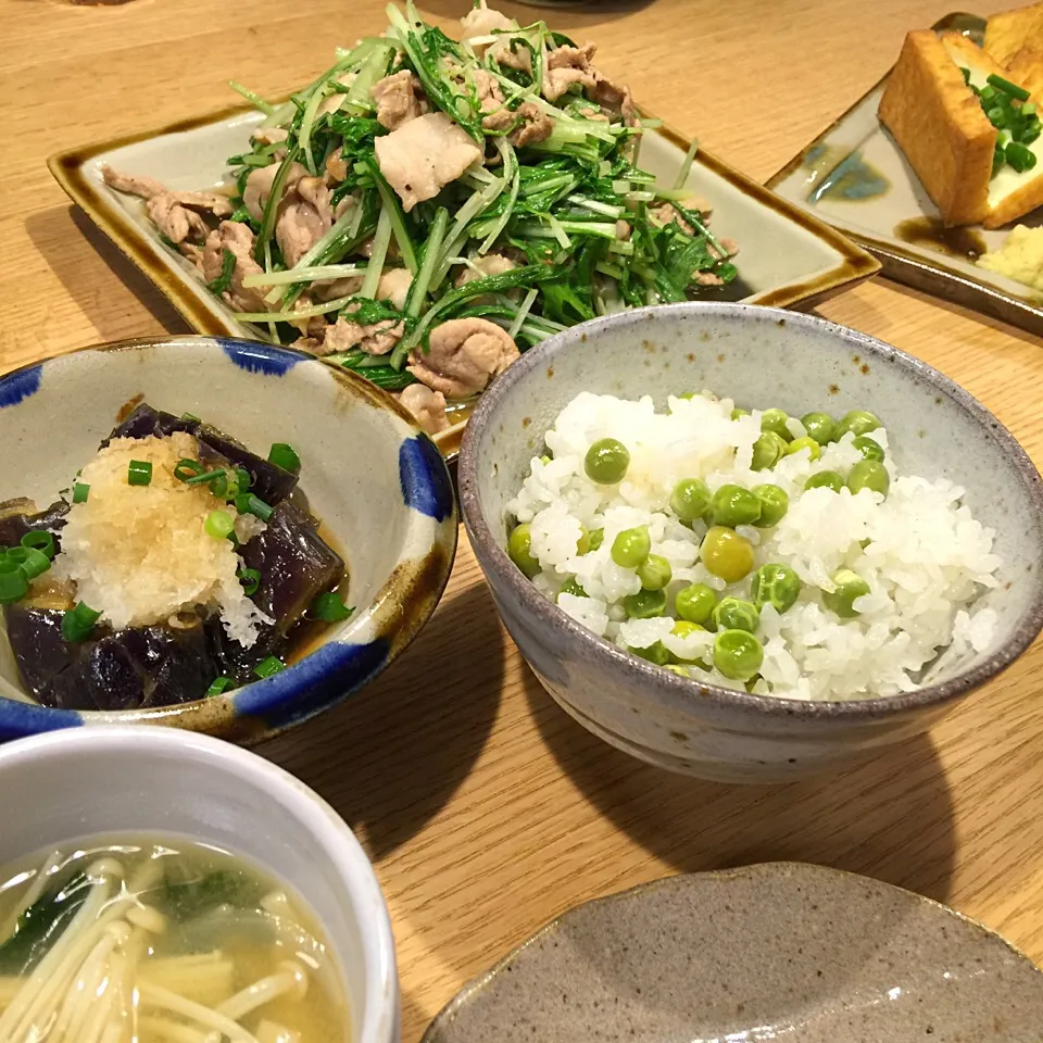 豆ごはん❤︎茄子の揚げ浸し、水菜と豚肉の炒め物、厚揚げ焼き、玉ねぎの味噌汁|popoさん