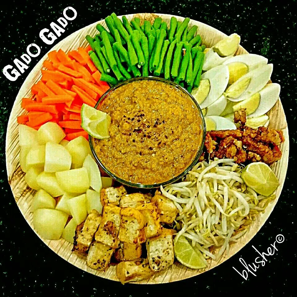 Indonesian Gado Gado with Cashew Tahini Sauce #Organic #Healthy #Asian cuisine #Vegetarian #Lunch #Quick and easy #Indonesian cuisine|Blusherさん