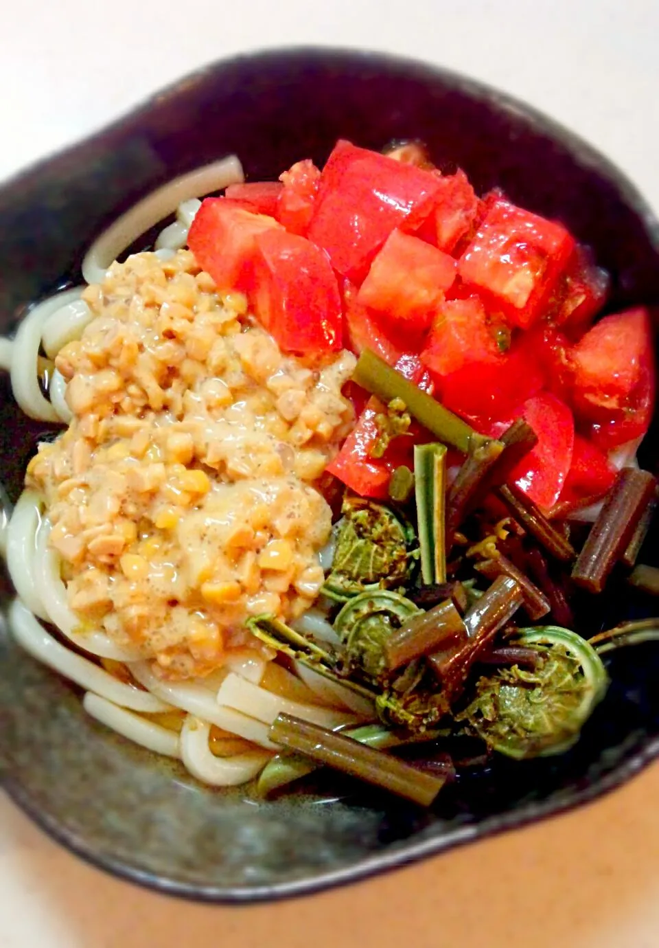 Snapdishの料理写真:冷やし納豆トマトうどん♡|ゆっこさん