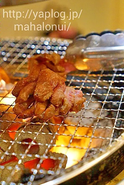 Snapdishの料理写真:焼肉。花咲タンを焼いているところ|ひこまるさん