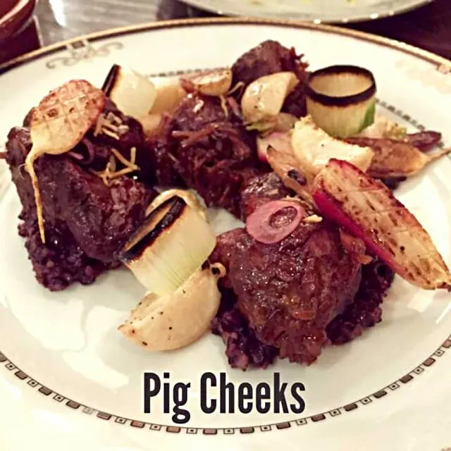 pig cheeks|CHUENCHAIさん