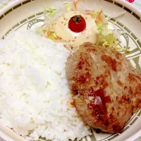 Snapdishの料理写真:く〜-Qoo-さんの元店長がこっそり教えるびっくり◯ンキーのハンバーグ