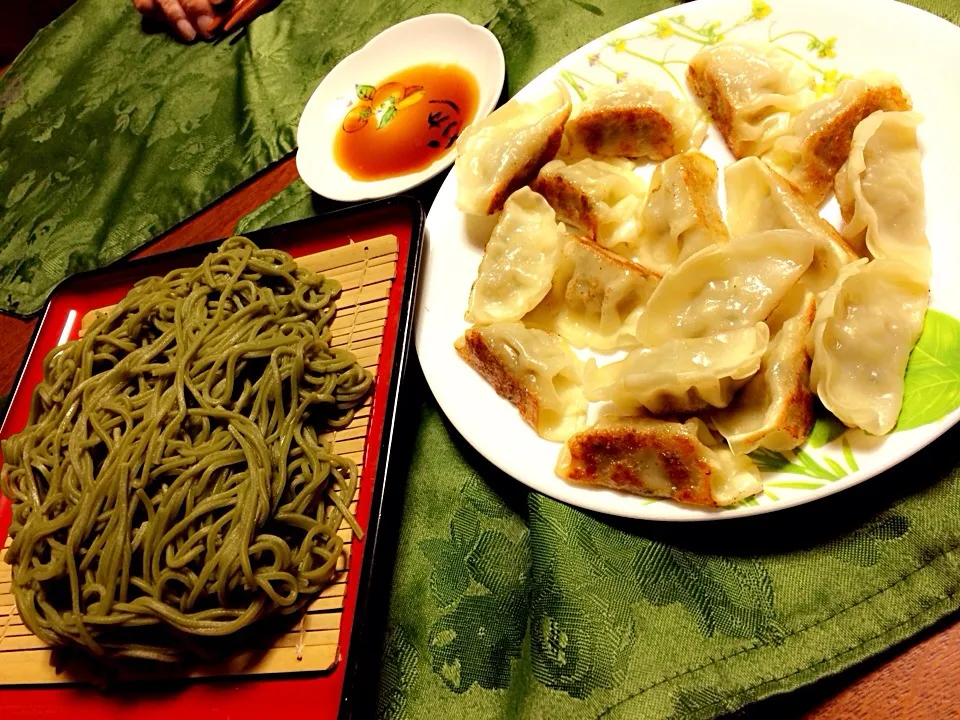 辻利の抹茶入り茶蕎麦 宇都宮餃子|Ａｋａｒｉ♡さん