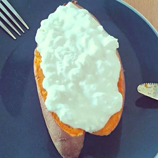 baked yam with cottage cheese|CHUENCHAIさん