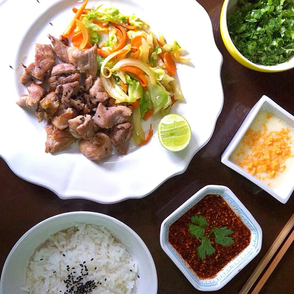 Fried butter pork & 3 dipping sauce... Chopped spring onion, Ebiko mayo, 'Jaew' chili|Eat in Thaiさん