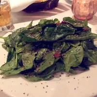 Hot bacon spinach salad|Navarro Parkerさん