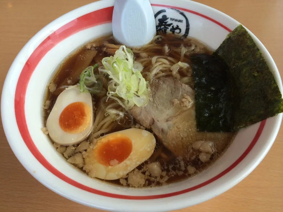 寿や 味玉醤油ラーメン|りをさん