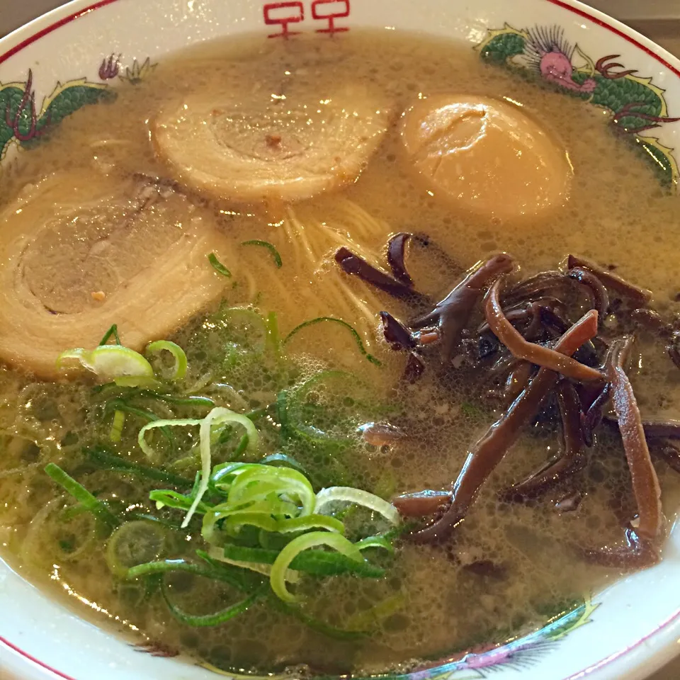 Snapdishの料理写真:博多ラーメン。|Masashi Takehiroさん