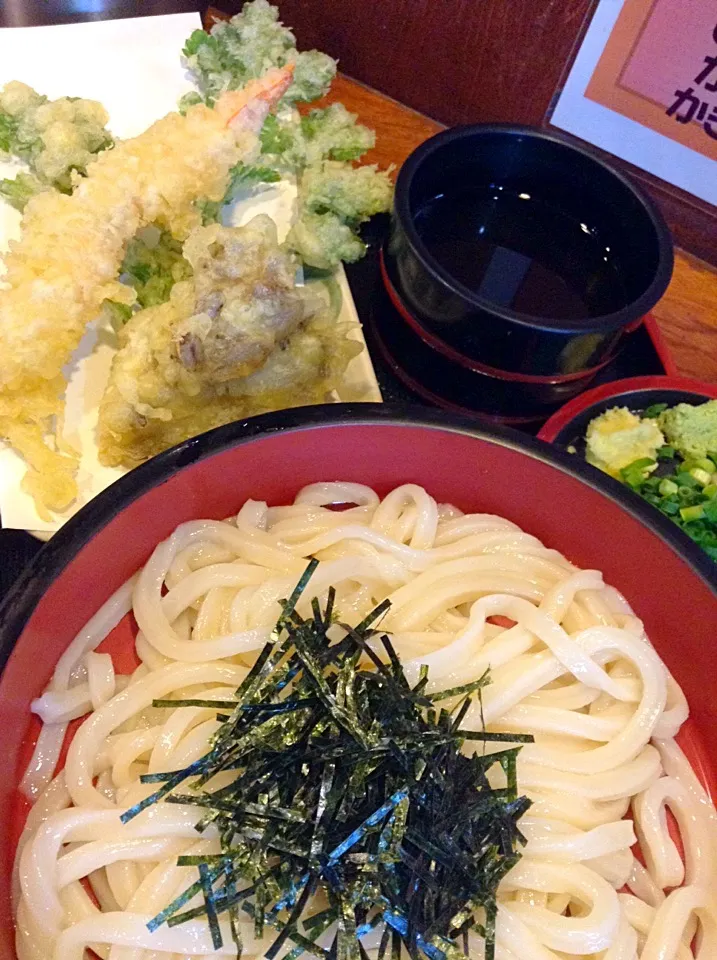 ざるうどん+天ぷら（海老、春菊、舞茸）@ぶっかけうどん 小野（与野本町）|Kazuya Miyukiさん