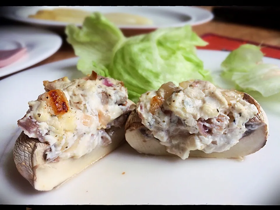 grilled and feta cheese stuffed mushrooms 🍴let the barbecue saison begin! 😊|CatzeMDさん