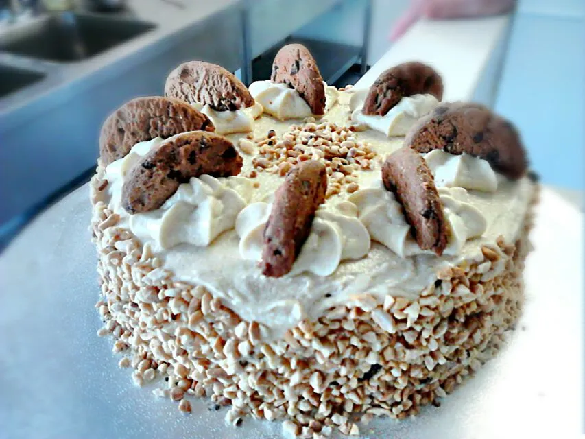 genoese sponge with coffee butter cream and toasted almonds|tessさん