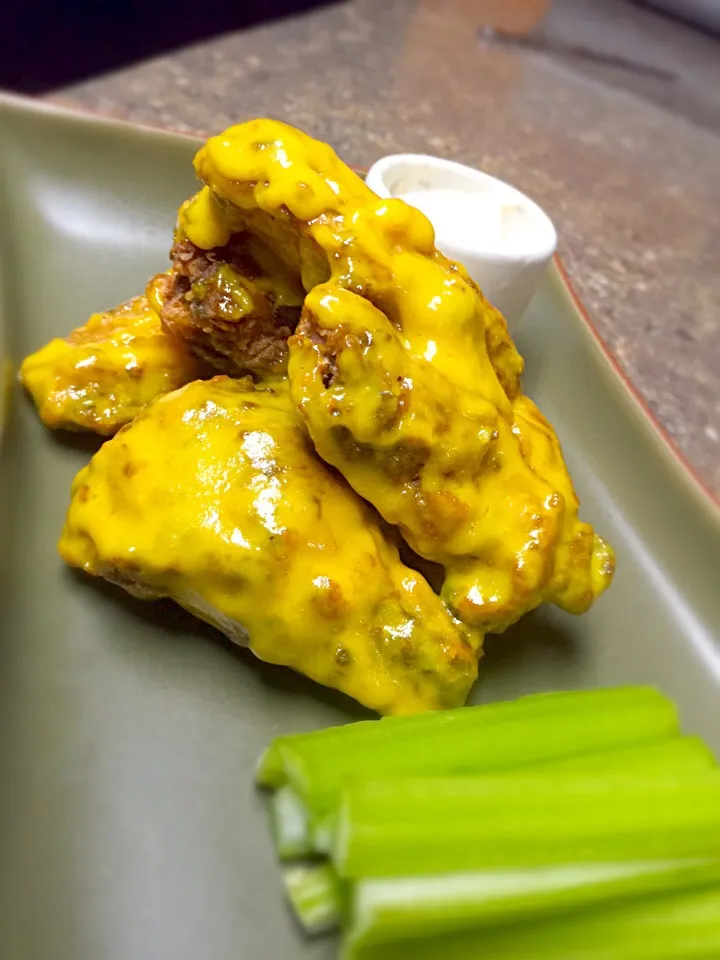 Honey mustard wings|Resto Bar Momentosさん