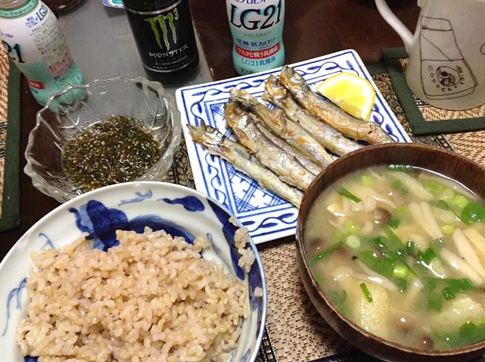 ししゃも＆子持ちめかぶ＆シメジの味噌汁|まぐろさん