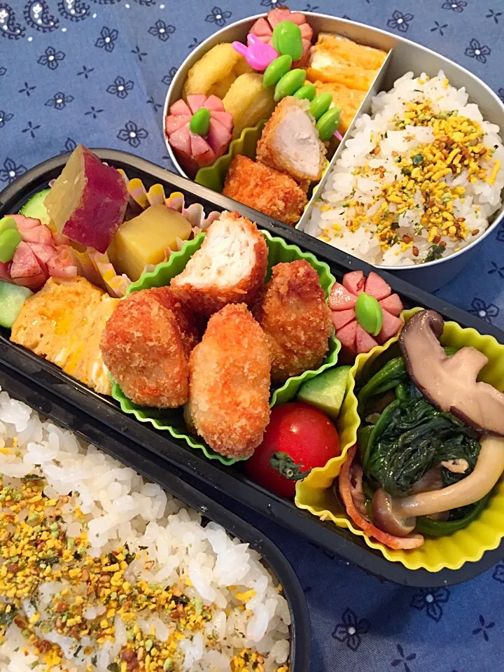 チキンカツ弁当！ ほうれん草とキノコのソテー さつまいも甘煮 卵焼き ウィンナー プチトマトキュウリ|asamisaraさん