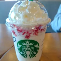 Snapdishの料理写真:ヨーグルトフラペチーノ|ななこさん