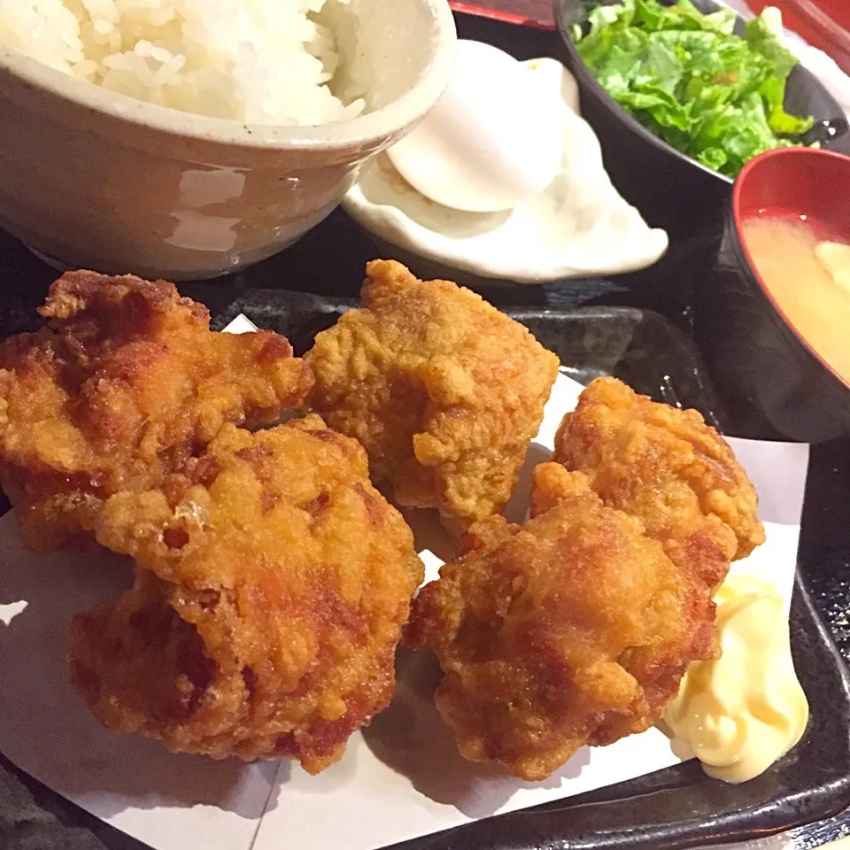 鶏の唐揚げ定食@晴れる家(銀座)|塩豚骨さん