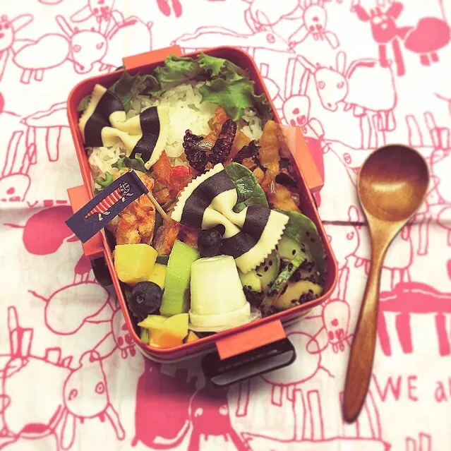 Octpus in Tomato Sauce Lunch box.  タコのトマトソースランチ|Yuka Nakataさん