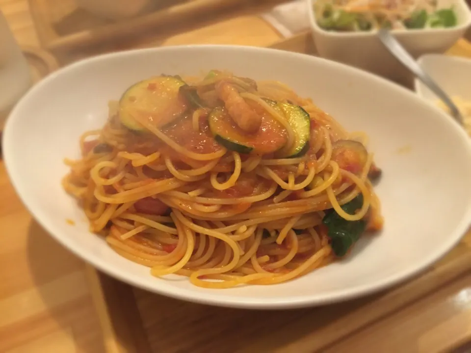 夏野菜とベーコンのトマトソースパスタ！|ひろゆきさん