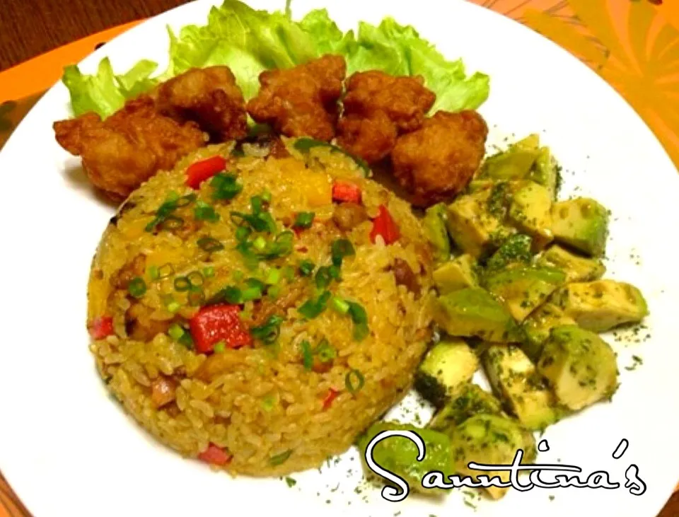 ✨Curry-flavored fried rice ...カレー味チャハン,から揚げ&アボカドサラダの One-plate dinner ✨😊|🌺Sanntina🌺さん