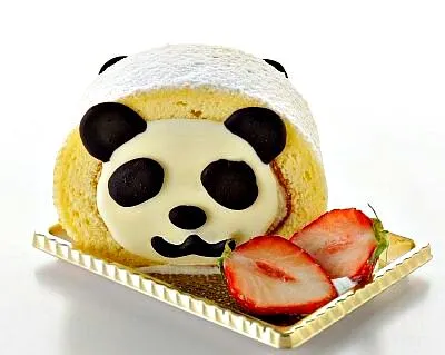 Panda roll xD
Inside panda roll is cream, the ears , eyes and mouth is oreo chips ^_^ try it♥ it's pretty good whenever you stress, it will make you happy♥|jennyjen15さん