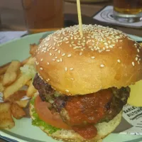 Hamburger time #likemylunch www.likemylunch.com|Matthew Cawcuttさん