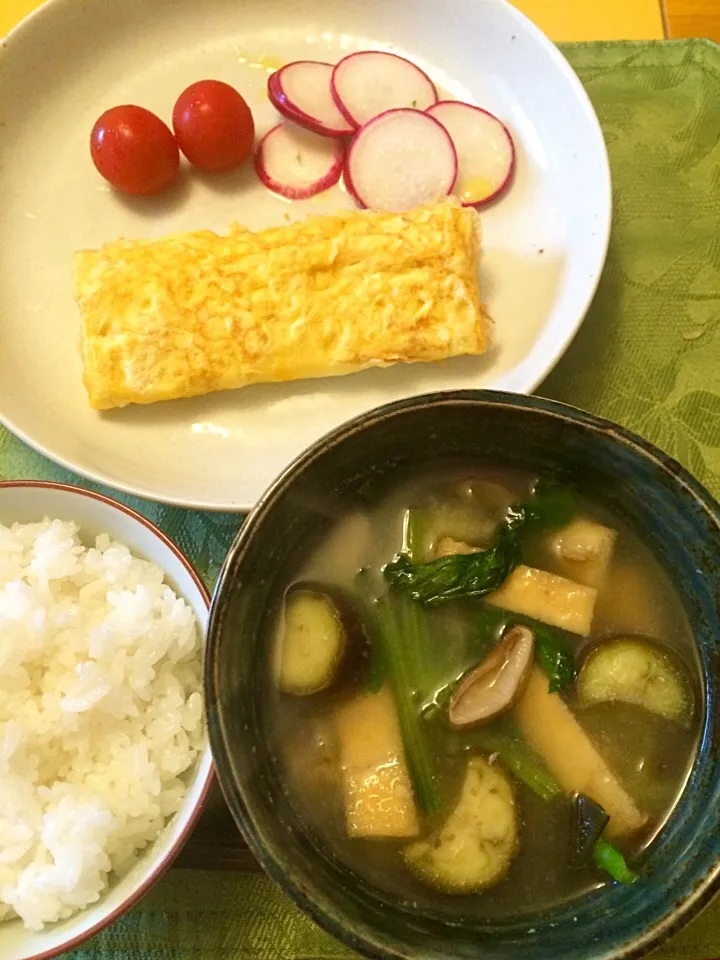 久しぶりの出汁巻き朝ご飯|hiromangeさん