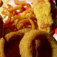 onion rings and chicken fingers|Reginaさん