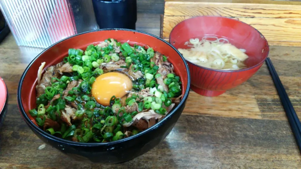 豚玉丼＠丼ぶり屋幸丼 大井町店|273さん